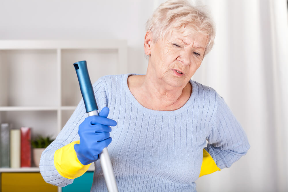 8 Helpful House Cleaning Tools For Seniors & the Elderly Graying With
