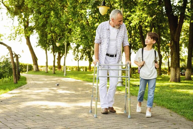 5 Outdoor Walkers for Seniors (2021 Edition)