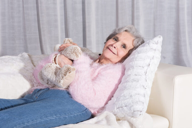 The Best Pillows for Seniors & Elderly Who Want Better Sleep Now!