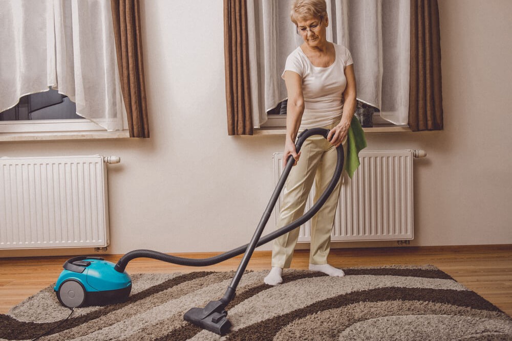 10 Best Lightweight Vacuum Cleaners for Elderly [2021 Update]