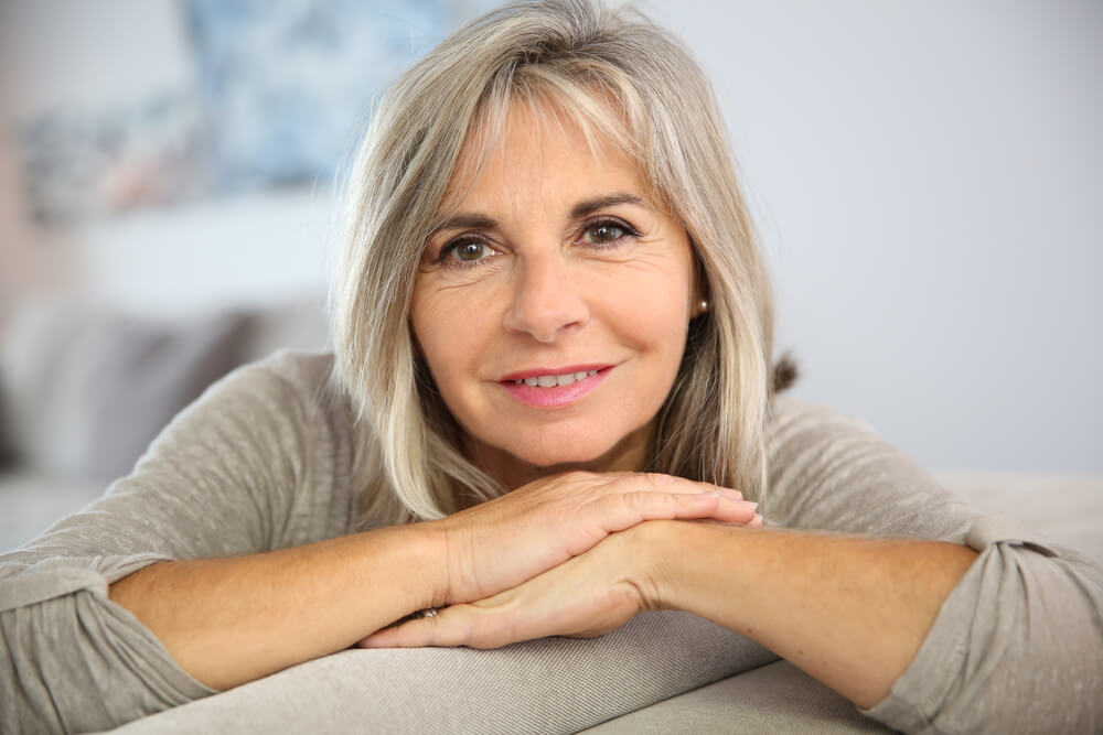 How to Not Look Washed Out With Gray Hair [8 Simple Tips]