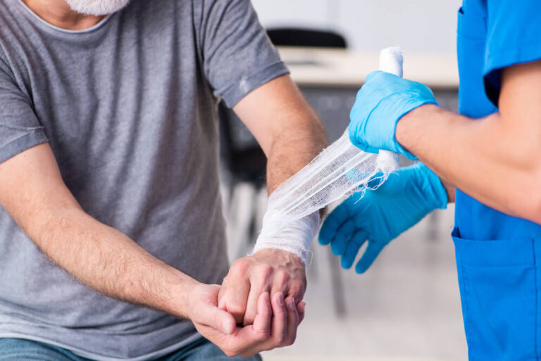 Adaptive Clothing For People With Broken Arms