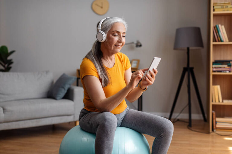 Best Weight Loss Apps for Seniors (For Motivation and Tracking)