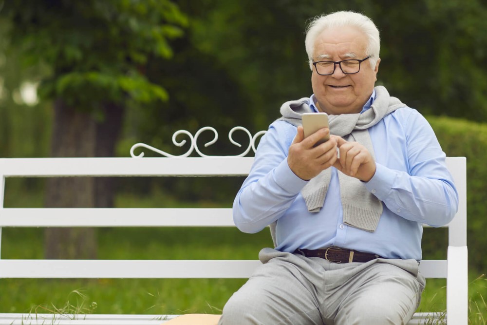 the-best-finance-apps-for-seniors-9-options-to-manage-your-money