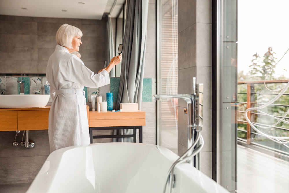 Tub Transfer Bench What Is It And What Are Its Benefits?