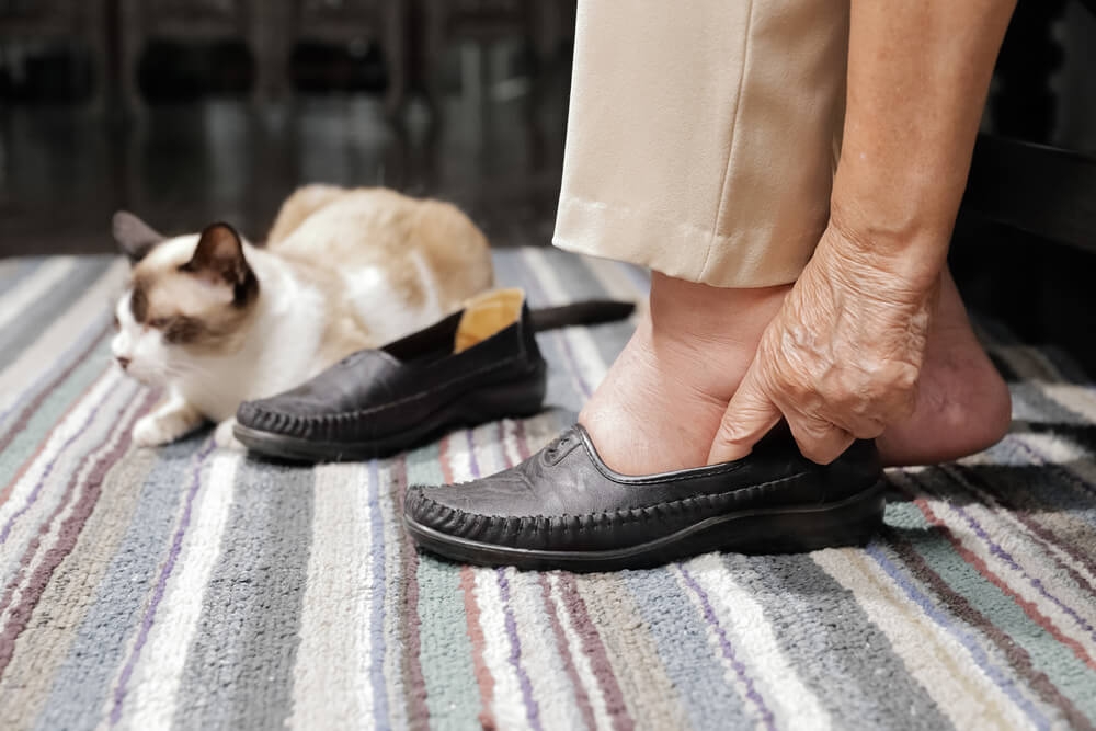 Should Seniors Wear Shoes in the House? (A Therapist’s Perspective)