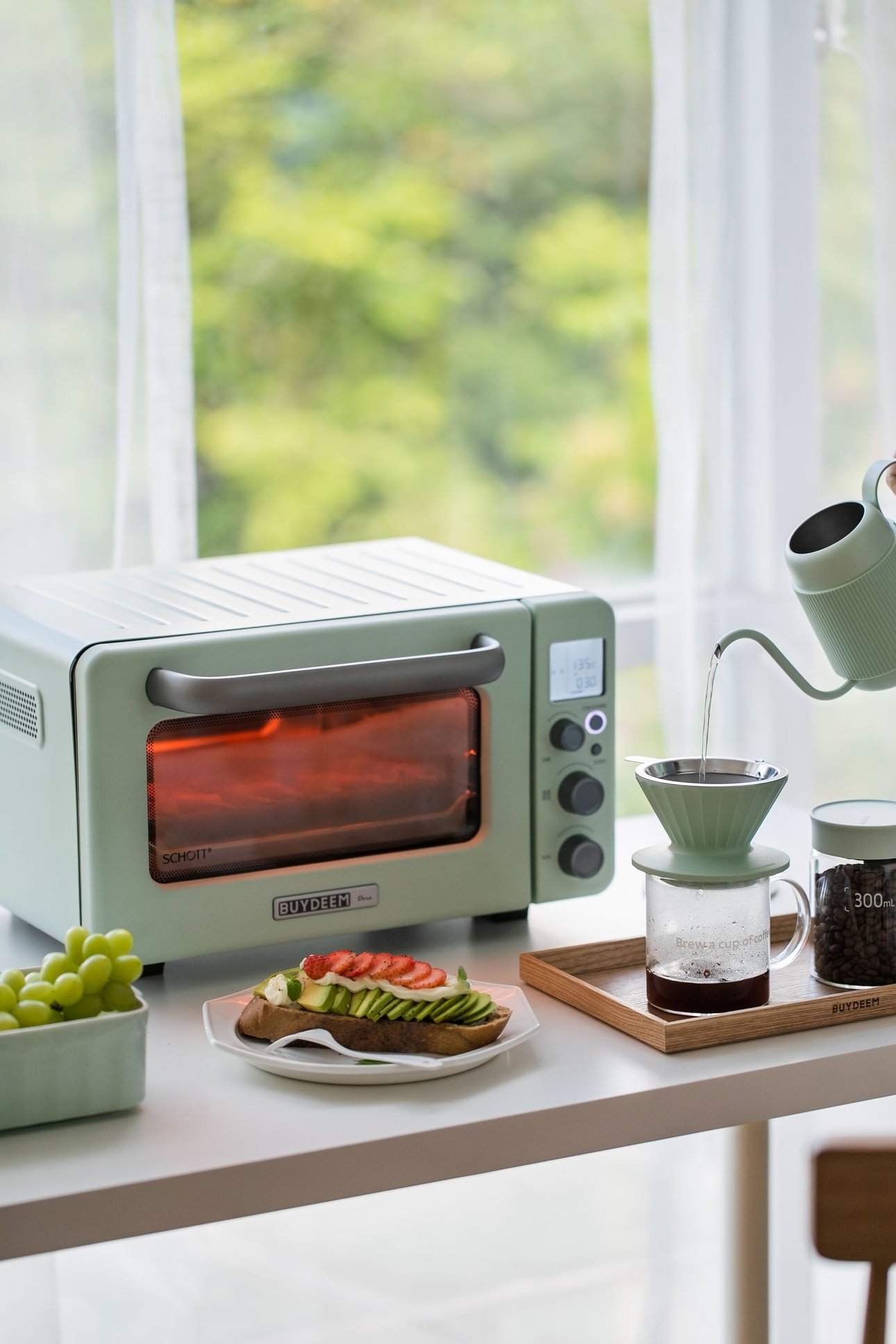 9 Best Tea Kettles for Seniors & Elderly Even With Arthritis