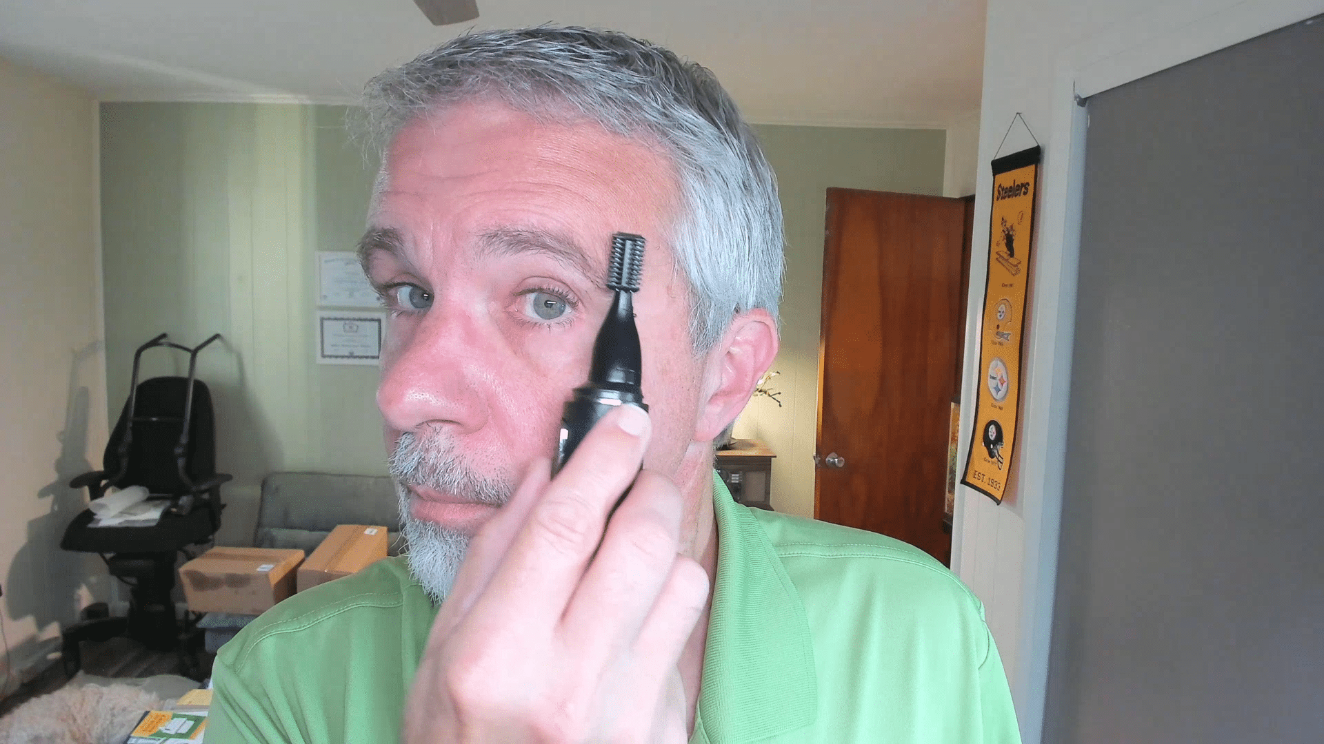 Best Nose Hair Trimmer for Men Over 60: Painless, Waterproof Pick
