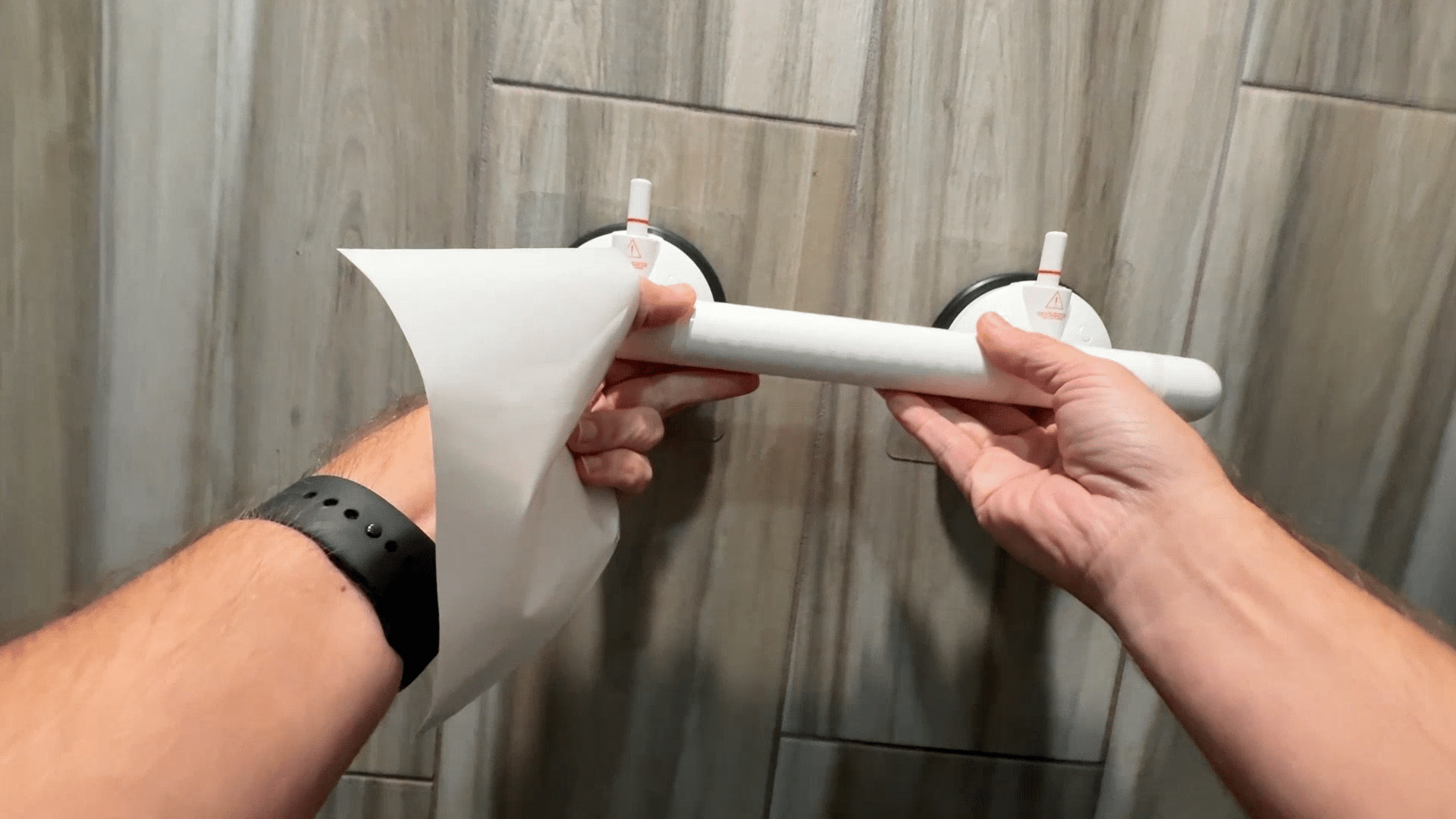 Suction Grab Bars for Elderly Shower Safety: A Renter-Friendly Option